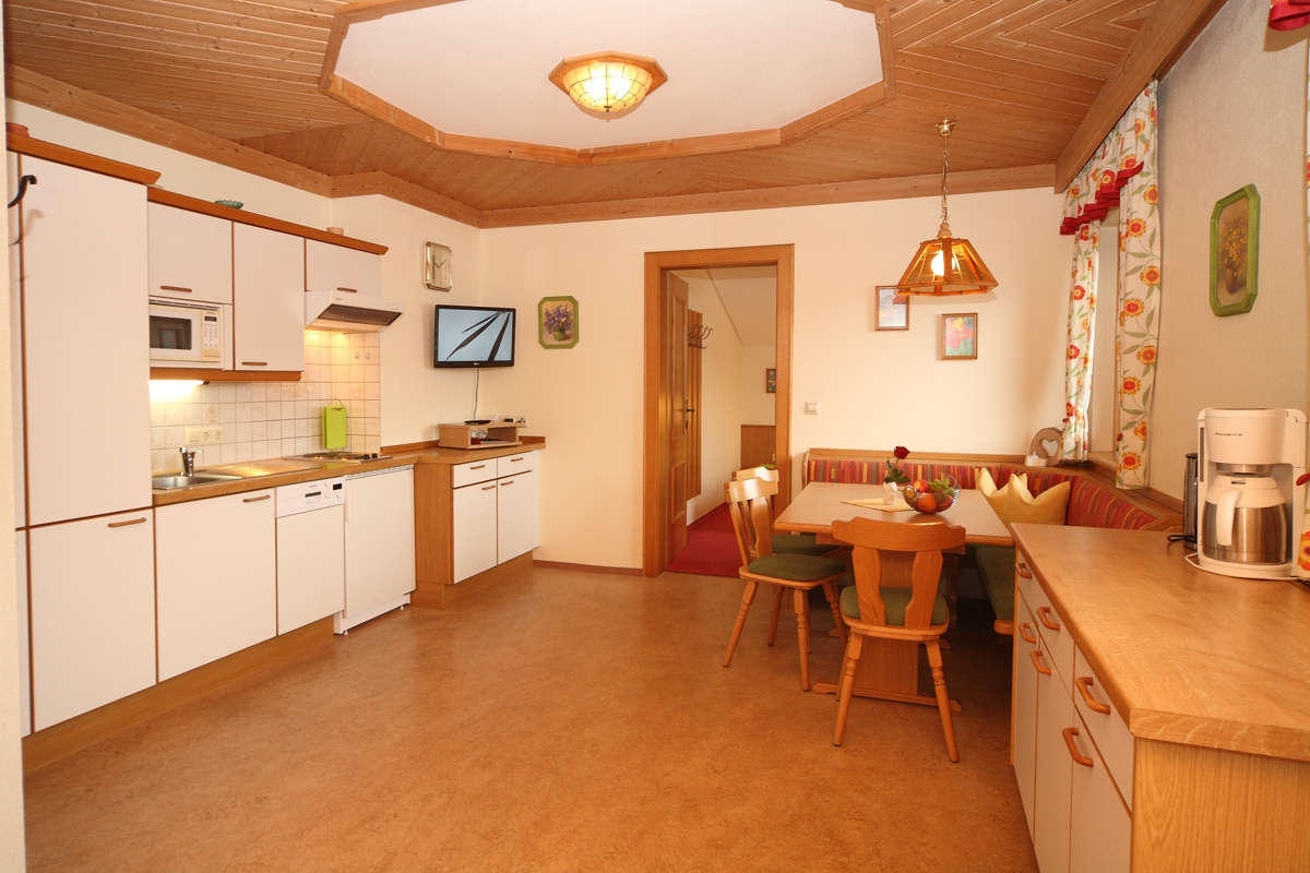 Wohnküche mit Sitzecke Appartement 1