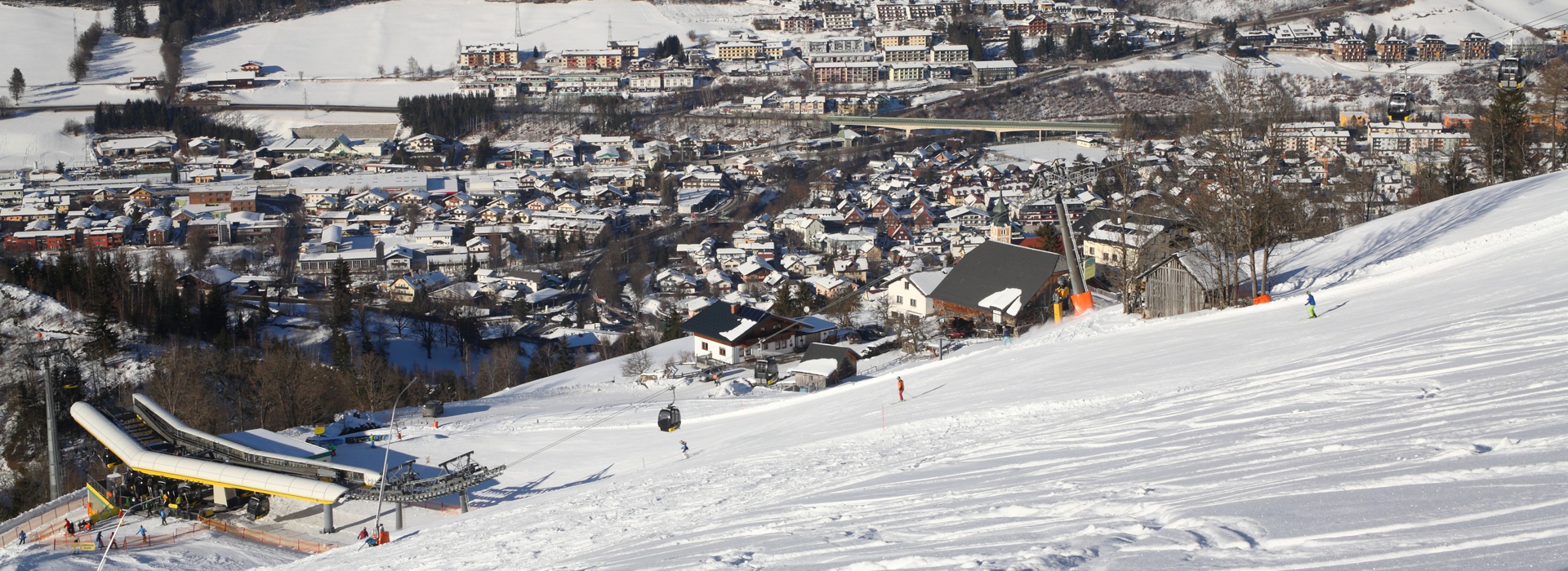 Spreitzhof mit Gondelbahn Planai West Mittelstation